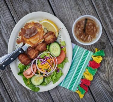 Dining, Daufuskie Island Vacation Rental Group