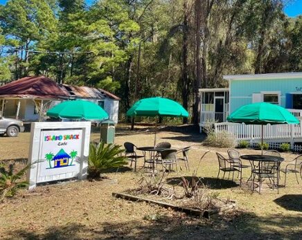 Dining, Daufuskie Island Vacation Rental Group